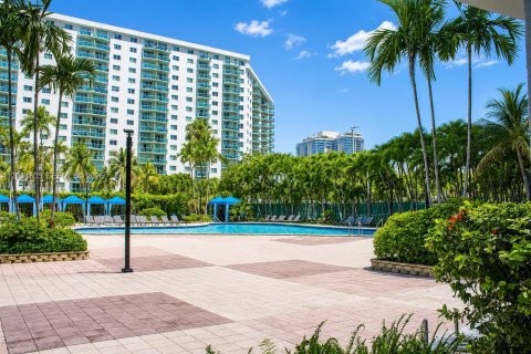 Copropriété à louer à Sunny Isles Beach, Floride: 1 chambre, 93.37 m2 № 2168737 - photo 21