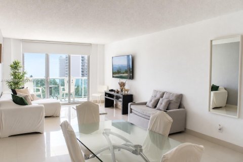 Copropriété à louer à Sunny Isles Beach, Floride: 1 chambre, 93.37 m2 № 2168737 - photo 6