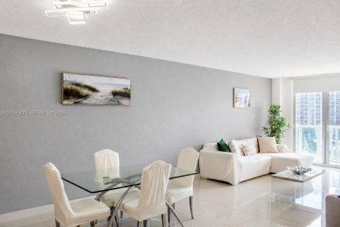 Copropriété à louer à Sunny Isles Beach, Floride: 1 chambre, 93.37 m2 № 2168737 - photo 7