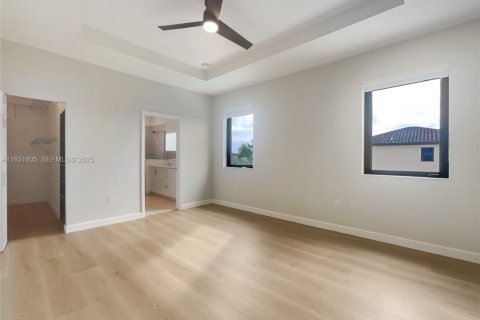 Купить виллу или дом в Майами, Флорида 4 спальни, 243.4м2, № 1990325 - фото 19