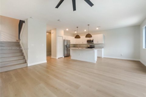 Купить виллу или дом в Майами, Флорида 4 спальни, 243.4м2, № 1990325 - фото 12