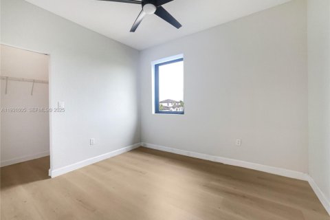 Купить виллу или дом в Майами, Флорида 4 спальни, 243.4м2, № 1990325 - фото 30