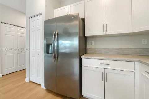 Купить виллу или дом в Майами, Флорида 4 спальни, 243.4м2, № 1990325 - фото 14