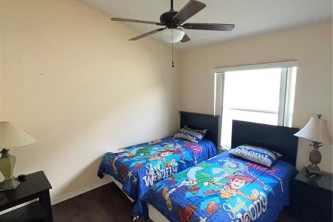 House in Kissimmee, Florida 4 bedrooms, 166.39 sq.m. № 1720525 - photo 12