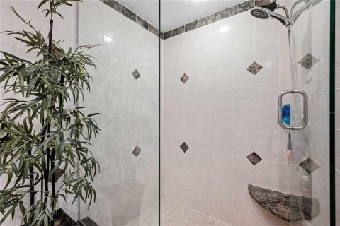 Townhouse in Indian Shores, Florida 2 bedrooms, 138.24 sq.m. № 2308350 - photo 28