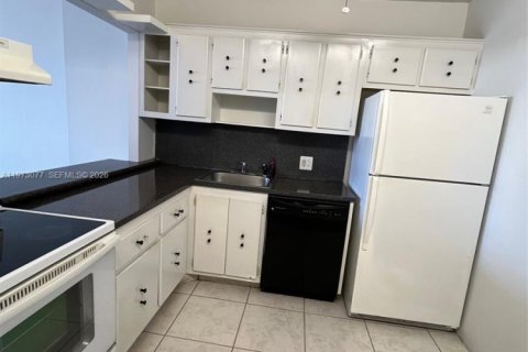 Condo in Aventura, Florida, 1 bedroom  № 2038755 - photo 8