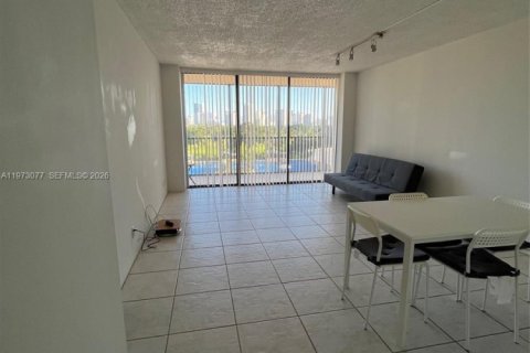 Condo in Aventura, Florida, 1 bedroom  № 2038755 - photo 7