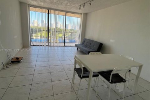 Condo in Aventura, Florida, 1 bedroom  № 2038755 - photo 10