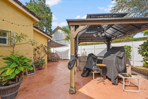 Villa ou maison à vendre à Miami, Floride: 3 chambres, 166.67 m2 № 2010325 - photo 19