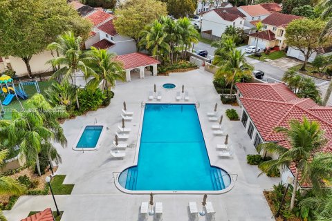 Villa ou maison à vendre à Miami, Floride: 3 chambres, 166.67 m2 № 2010325 - photo 21