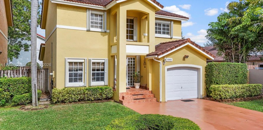 Villa ou maison à Miami, Floride 3 chambres, 166.67 m2 № 2010325