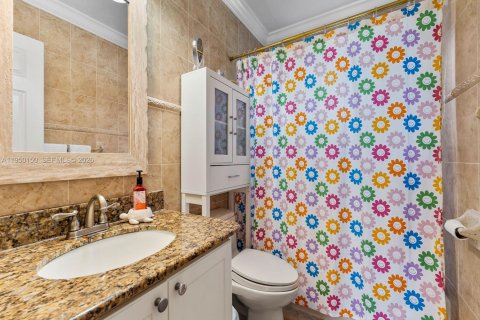 Villa ou maison à vendre à Miami, Floride: 3 chambres, 166.67 m2 № 2010325 - photo 16