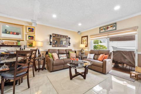 Villa ou maison à vendre à Miami, Floride: 3 chambres, 166.67 m2 № 2010325 - photo 7