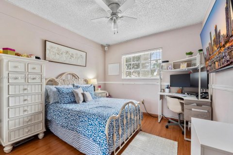 Villa ou maison à vendre à Miami, Floride: 3 chambres, 166.67 m2 № 2010325 - photo 15