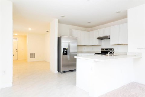 House in Saint Cloud, Florida 3 bedrooms, 139.45 sq.m. № 2230899 - photo 24