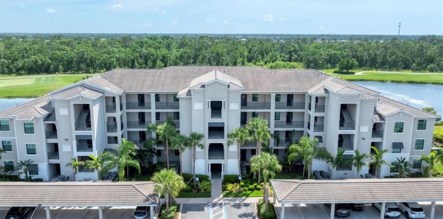 Condo in Bradenton, Florida, 2 bedrooms in LAKEWOOD NATIONAL  № 2135007