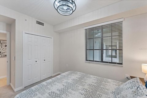 Condo in Bradenton, Florida, 2 bedrooms in LAKEWOOD NATIONAL  № 2135007 - photo 22