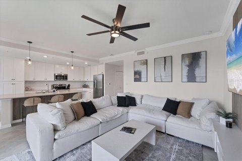 Condo in Bradenton, Florida, 2 bedrooms in LAKEWOOD NATIONAL  № 2135007 - photo 5