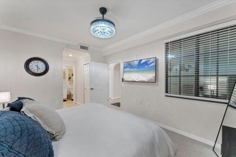 Condo in Bradenton, Florida, 2 bedrooms in LAKEWOOD NATIONAL  № 2135007 - photo 18