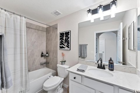 Condo in Bradenton, Florida, 2 bedrooms in LAKEWOOD NATIONAL  № 2135007 - photo 23