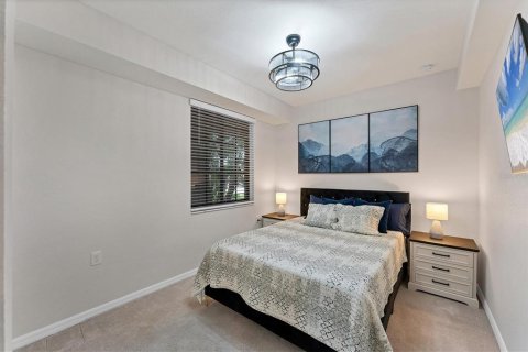 Condo in Bradenton, Florida, 2 bedrooms in LAKEWOOD NATIONAL  № 2135007 - photo 21