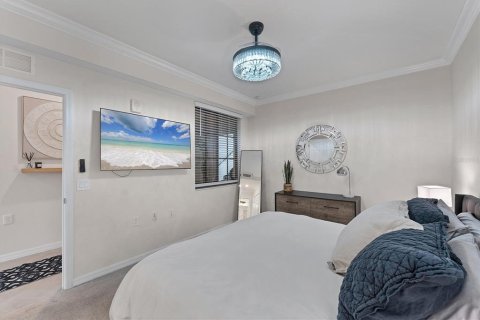 Condo in Bradenton, Florida, 2 bedrooms in LAKEWOOD NATIONAL  № 2135007 - photo 17