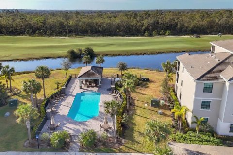 Condo in Bradenton, Florida, 2 bedrooms in LAKEWOOD NATIONAL  № 2135007 - photo 30