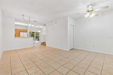 Townhouse in Riverview, Florida 3 bedrooms, 131.18 sq.m. № 2202597 - photo 4