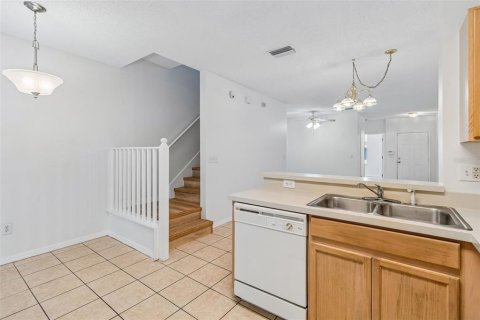 Townhouse in Riverview, Florida 3 bedrooms, 131.18 sq.m. № 2202597 - photo 11