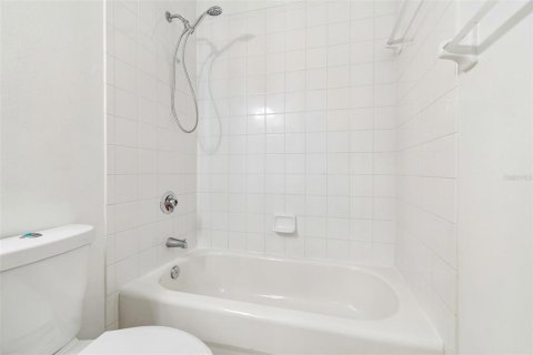 Townhouse in Riverview, Florida 3 bedrooms, 131.18 sq.m. № 2202597 - photo 19