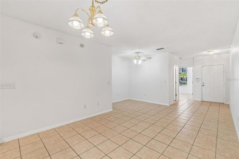 Townhouse in Riverview, Florida 3 bedrooms, 131.18 sq.m. № 2202597 - photo 7