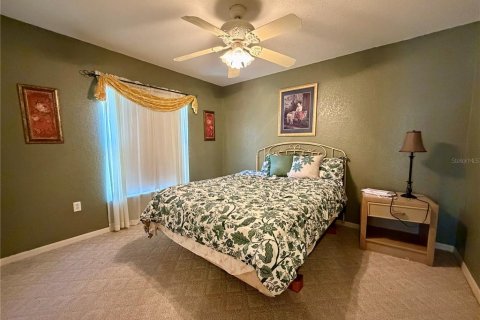 House in Lakeland, Florida 3 bedrooms, 193.33 sq.m. № 2220669 - photo 12