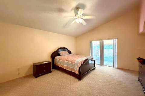 House in Lakeland, Florida 3 bedrooms, 193.33 sq.m. № 2220669 - photo 4