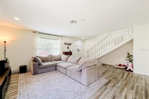 Townhouse in Orlando, Florida 2 bedrooms, 145.86 sq.m. № 2218845 - photo 13