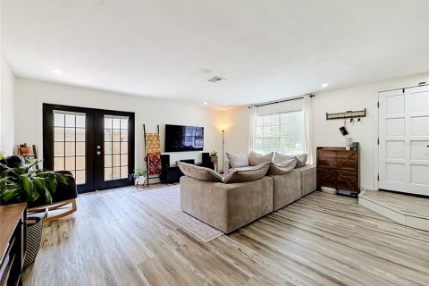 Townhouse in Orlando, Florida 2 bedrooms, 145.86 sq.m. № 2218845 - photo 12