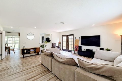 Townhouse in Orlando, Florida 2 bedrooms, 145.86 sq.m. № 2218845 - photo 9