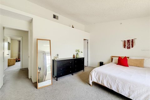 Townhouse in Orlando, Florida 2 bedrooms, 145.86 sq.m. № 2218845 - photo 27