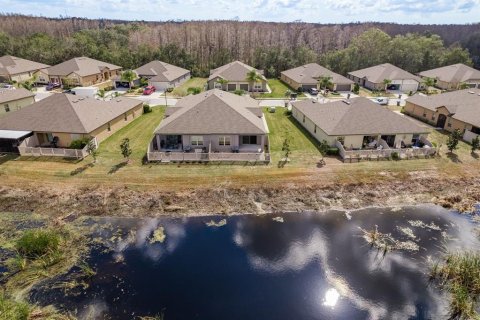 House in Hudson, Florida 3 bedrooms, 141.3 sq.m. № 2106964 - photo 3