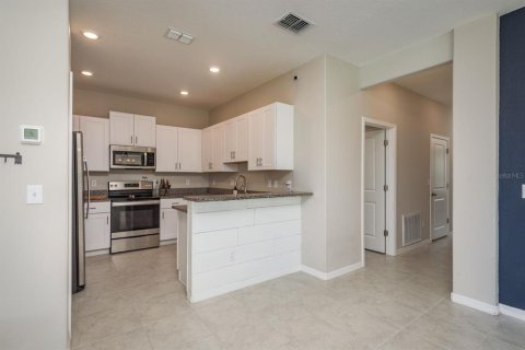 House in Hudson, Florida 3 bedrooms, 141.3 sq.m. № 2106964 - photo 11