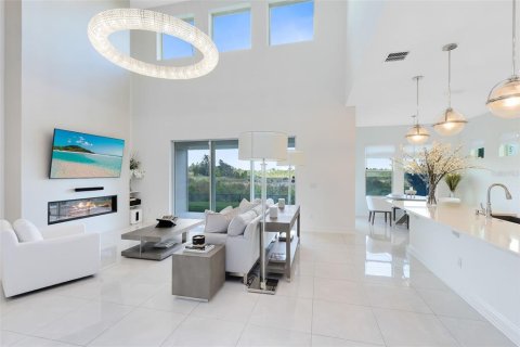 House in Winter Garden, Florida 4 bedrooms, 399.39 sq.m. № 1851750 - photo 10