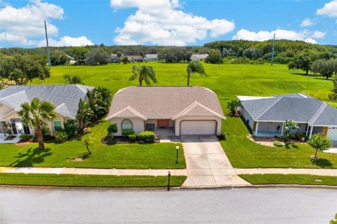 Casa en venta en Port Richey, Florida, 2 dormitorios, 155.15 m2 № 2377460 - foto 2