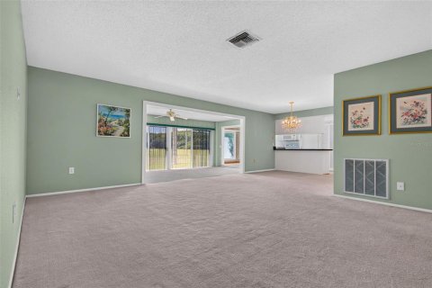 Casa en venta en Port Richey, Florida, 2 dormitorios, 155.15 m2 № 2377460 - foto 6