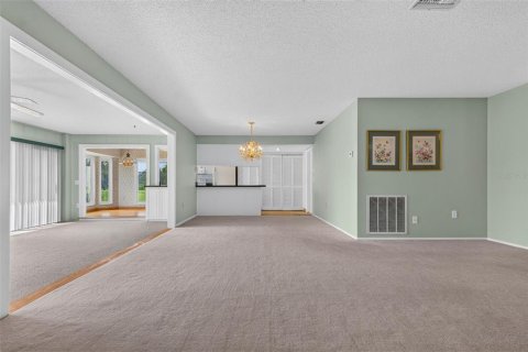 Casa en venta en Port Richey, Florida, 2 dormitorios, 155.15 m2 № 2377460 - foto 5