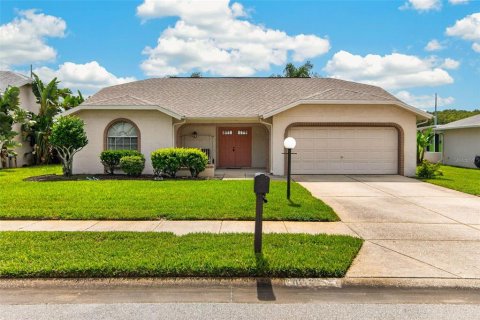 Casa en Port Richey, Florida 2 dormitorios, 155.15 m2 № 2377460