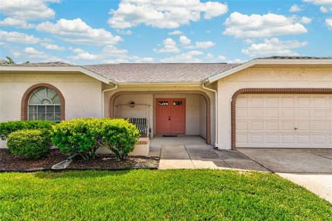 Casa en venta en Port Richey, Florida, 2 dormitorios, 155.15 m2 № 2377460 - foto 4