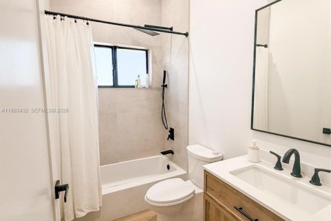 Купить виллу или дом в Саут-Майами, Флорида 4 спальни, 205.41м2, № 2049636 - фото 24