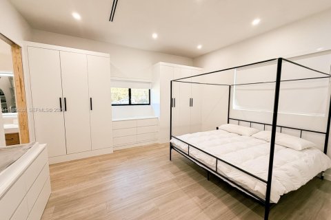 Купить виллу или дом в Саут-Майами, Флорида 4 спальни, 205.41м2, № 2049636 - фото 15