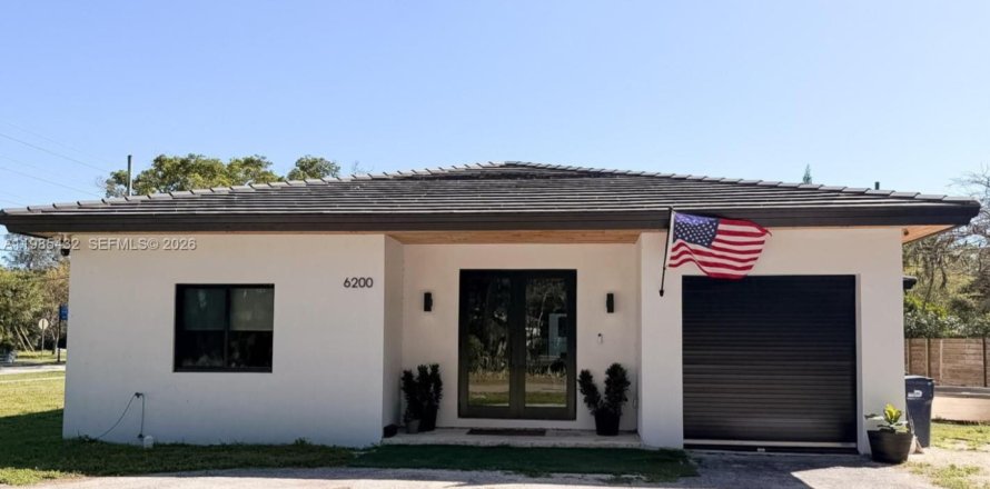 Дом в Саут-Майами, Флорида 4 спальни, 205.41м2 № 2049636