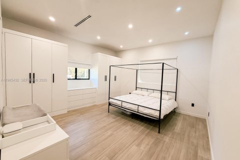 Купить виллу или дом в Саут-Майами, Флорида 4 спальни, 205.41м2, № 2049636 - фото 14