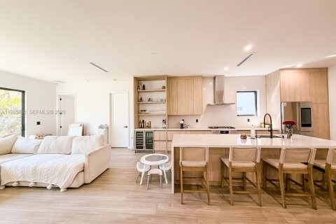 Купить виллу или дом в Саут-Майами, Флорида 4 спальни, 205.41м2, № 2049636 - фото 10